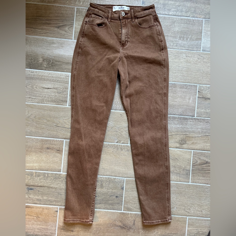 Hollister Brown Curvy High Rise Mom Jeans Women’s 1L (W25/L29) - Picture 2 of 6